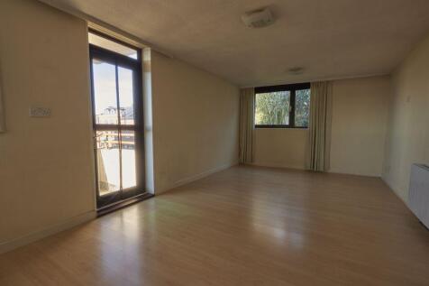 Balcony Door/Living Room