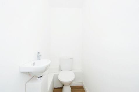 Cloakroom/wc