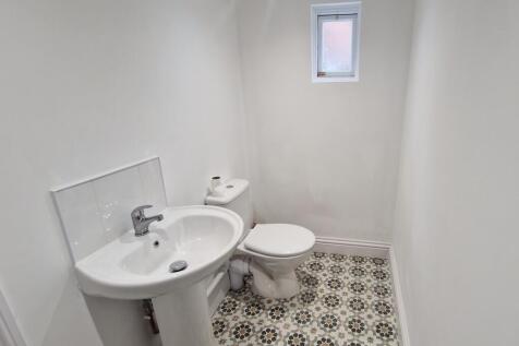 Cloakroom/wc
