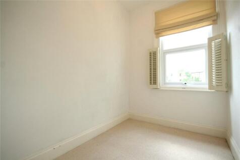 Main House 1/2 Bed