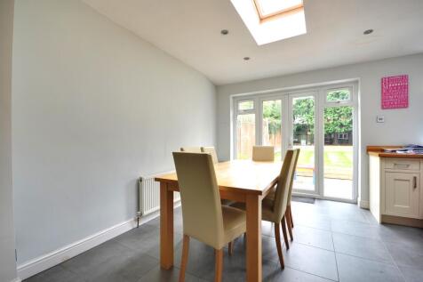 breakfast room