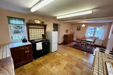 kitchen / dining ...