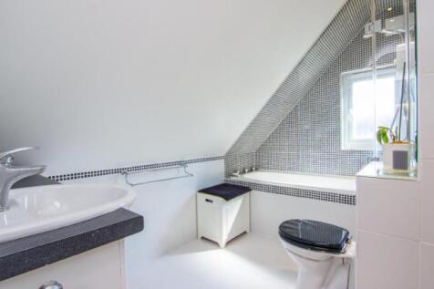 Bathroom.jpg