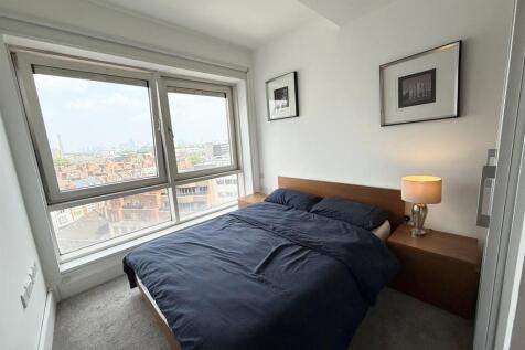 bedroom.JPG