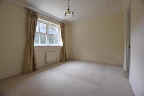 bedroom 1.JPG