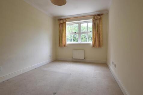 bedroom 2.JPG