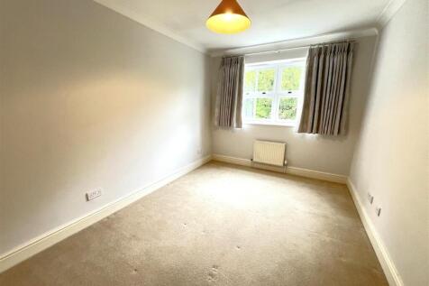 bedroom 3.jpg