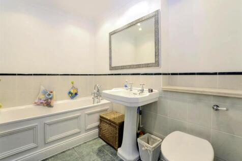 82 Chadwick Bathroom.jpg