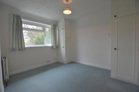 bedroom 2.JPG