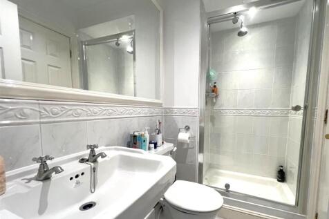 Downstairs WC.jpg