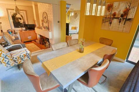 Open Plan Dining