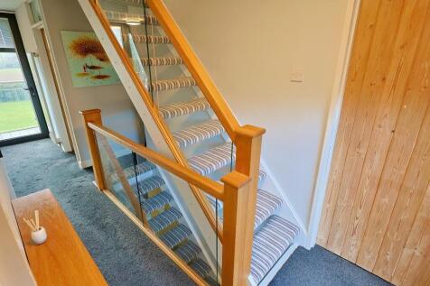 Glass &amp; Oak Stair Case