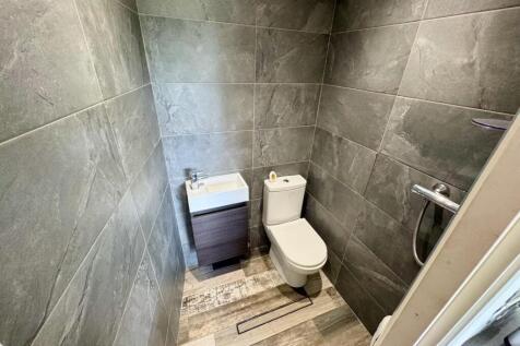 En-Suite to Garden Room