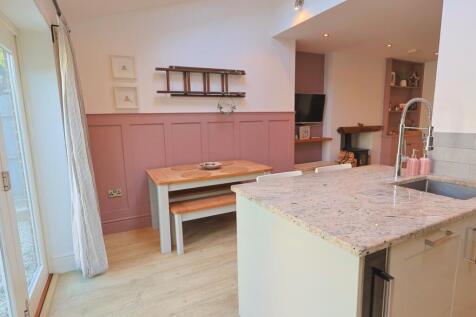 Kitchen Diner Family Area