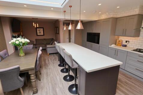 Open Plan Extended Kitchen / Dining / Living