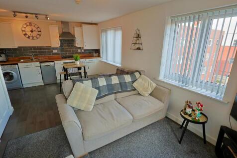 Living / Dining / Kitchen