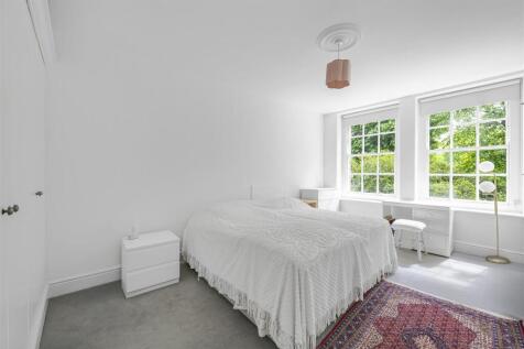 BEDROOM1b.jpg