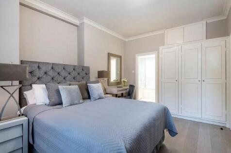 Master Bedroom .jpg