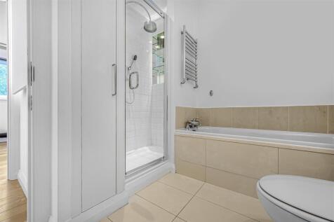 bathroom2 (1).jpg