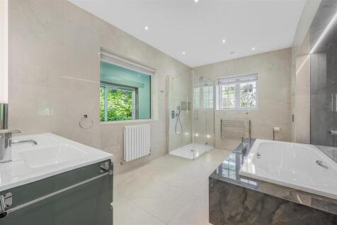 bathroom2.jpg