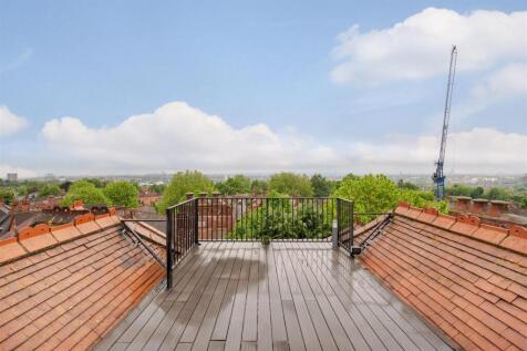 BALCONY1 (1).jpg
