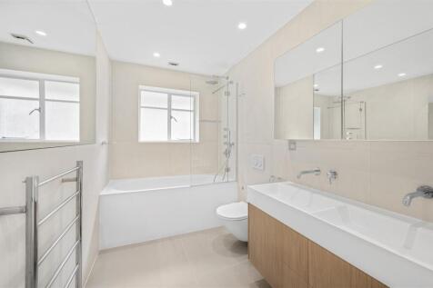 bathroom3 (2).jpg