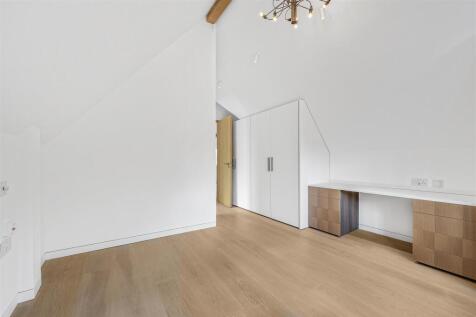 bedroom5 (2).jpg