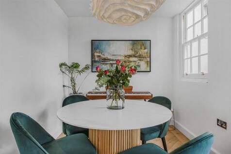 dining1.jpg