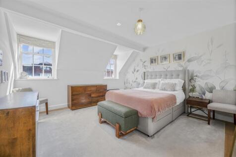 bedroom1.jpg