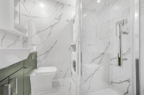 bathroom1 (4).jpg