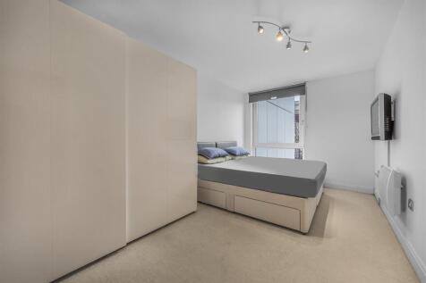 BEDROOM2c (1).jpg