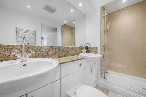 BATHROOM2 (4).jpg