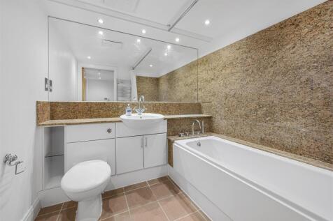 BATHROOM3 (4).jpg