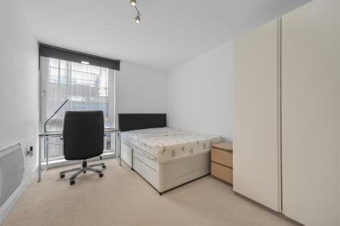 BEDROOM1a (1).jpg