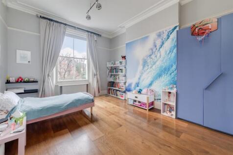 BEDROOM 1.jpg