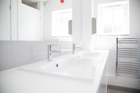 BATHROOM SPEC