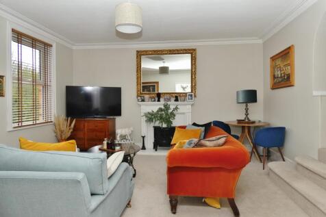 4 - Lounge 2