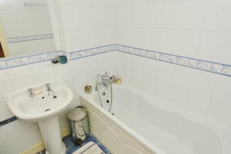 8 - Family Bathroom
