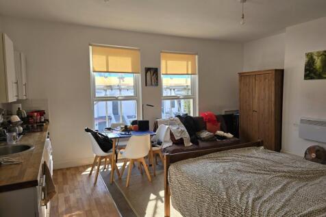 Studio Room