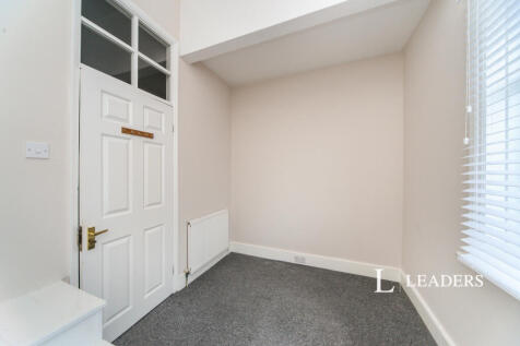Bedroom 3 / Study