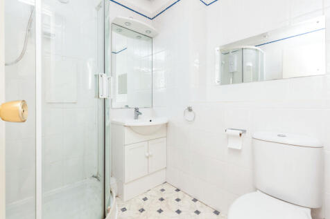 Shower Room / w.c.