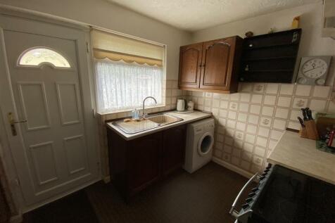 Kitchen:
