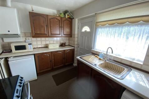 Kitchen: