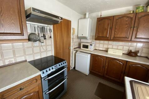 Kitchen: