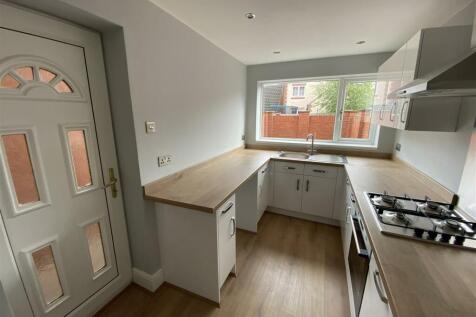Kitchen: