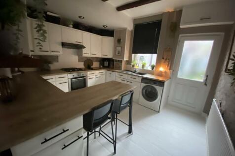 Kitchen: