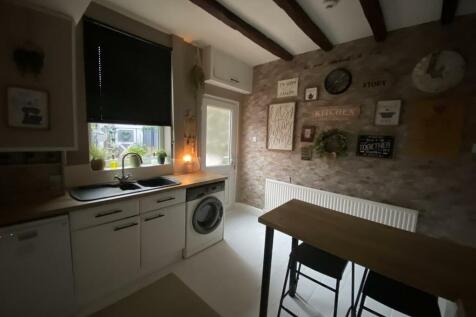 Kitchen: