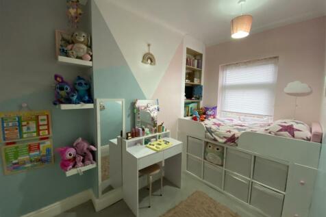 Bedroom no.2 rear: