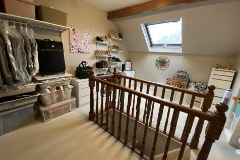 Bedroom no.3 attic: