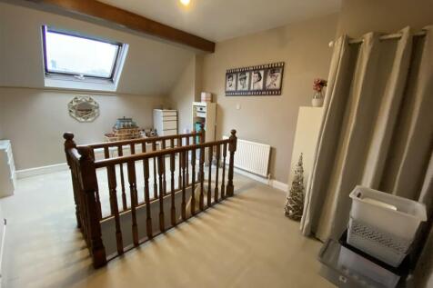 Bedroom no.3 attic:
